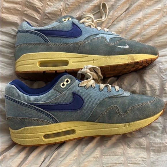 Nike Air Max 1 PRM
Dirty Denim Blue and Yellow Retro Sneakers - size 11.5 - Picture 9 of 9